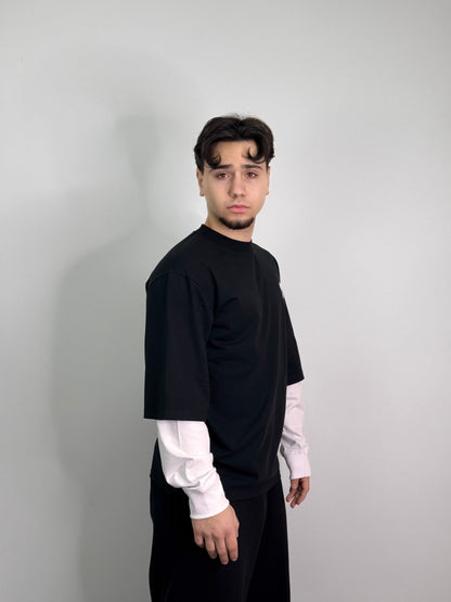 T-shirt lunga doppia manica con numero stampato