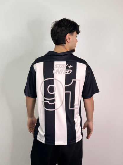 T-shirt sportiva con colletto