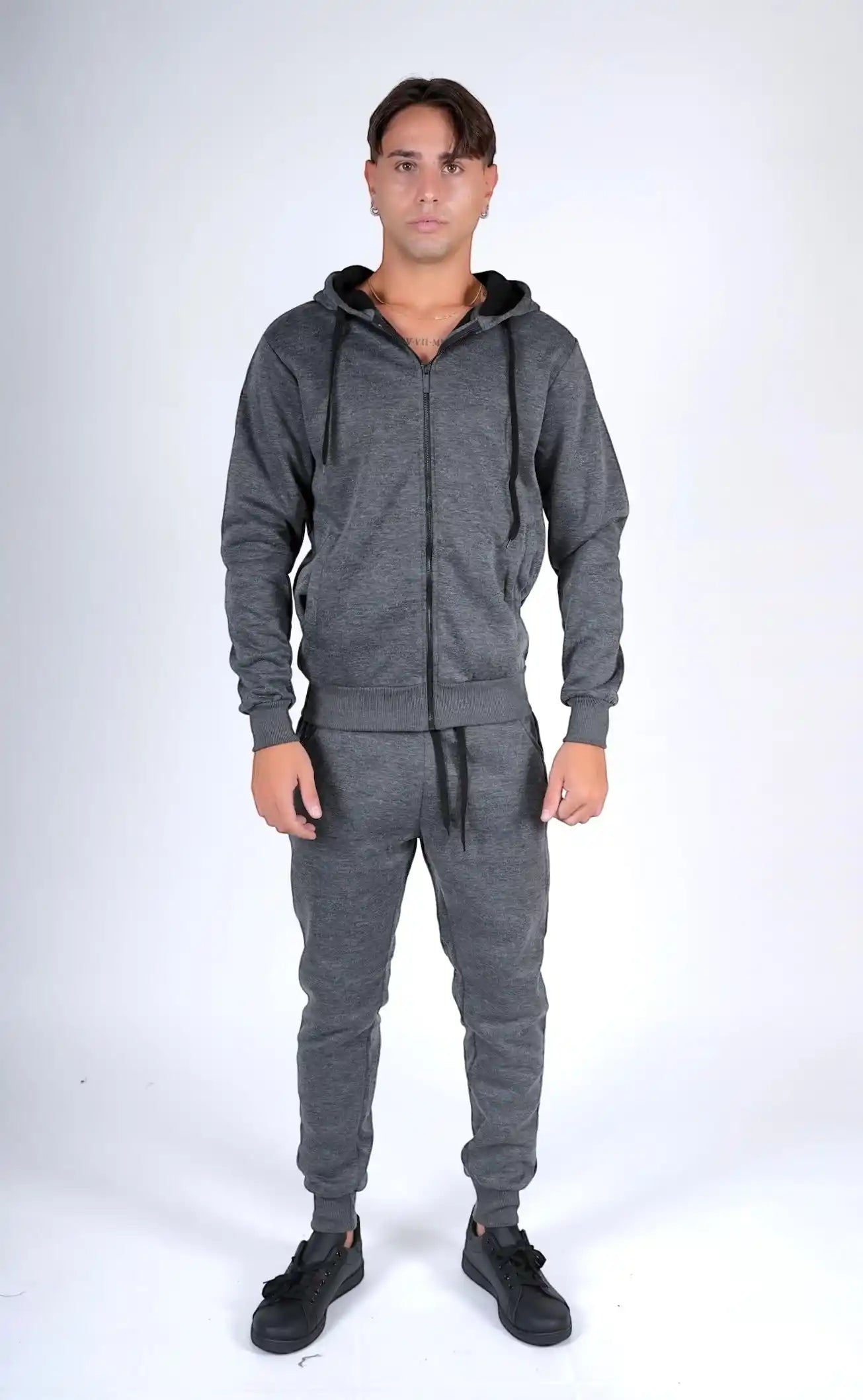 Tuta cotone felpata basic con zip e cappuccio