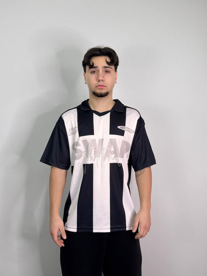 T-shirt sportiva con colletto